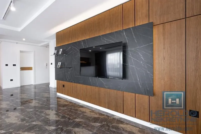 Prodaja, stan, 340m², Kajsijar, Jagodina