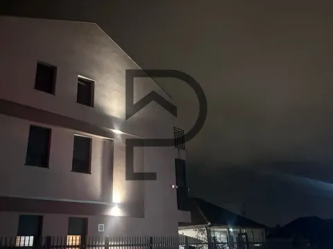 Izdavanje, stan, 150m², Tološi, Podgorica - image 16