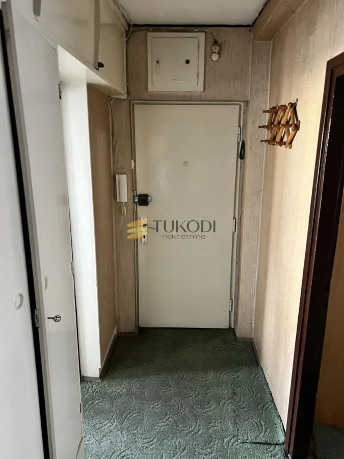 Prodaja, četvorosoban stan, 90m², Stari grad, Novi Sad