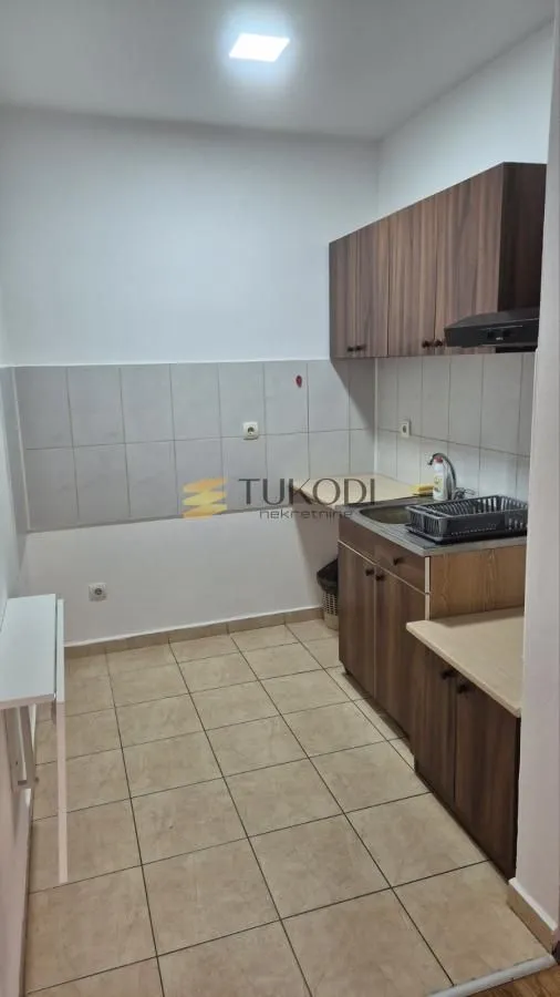 Izdavanje, dvosoban stan, 38m², Nova Detelinara, Novi Sad Sve Podlokacije