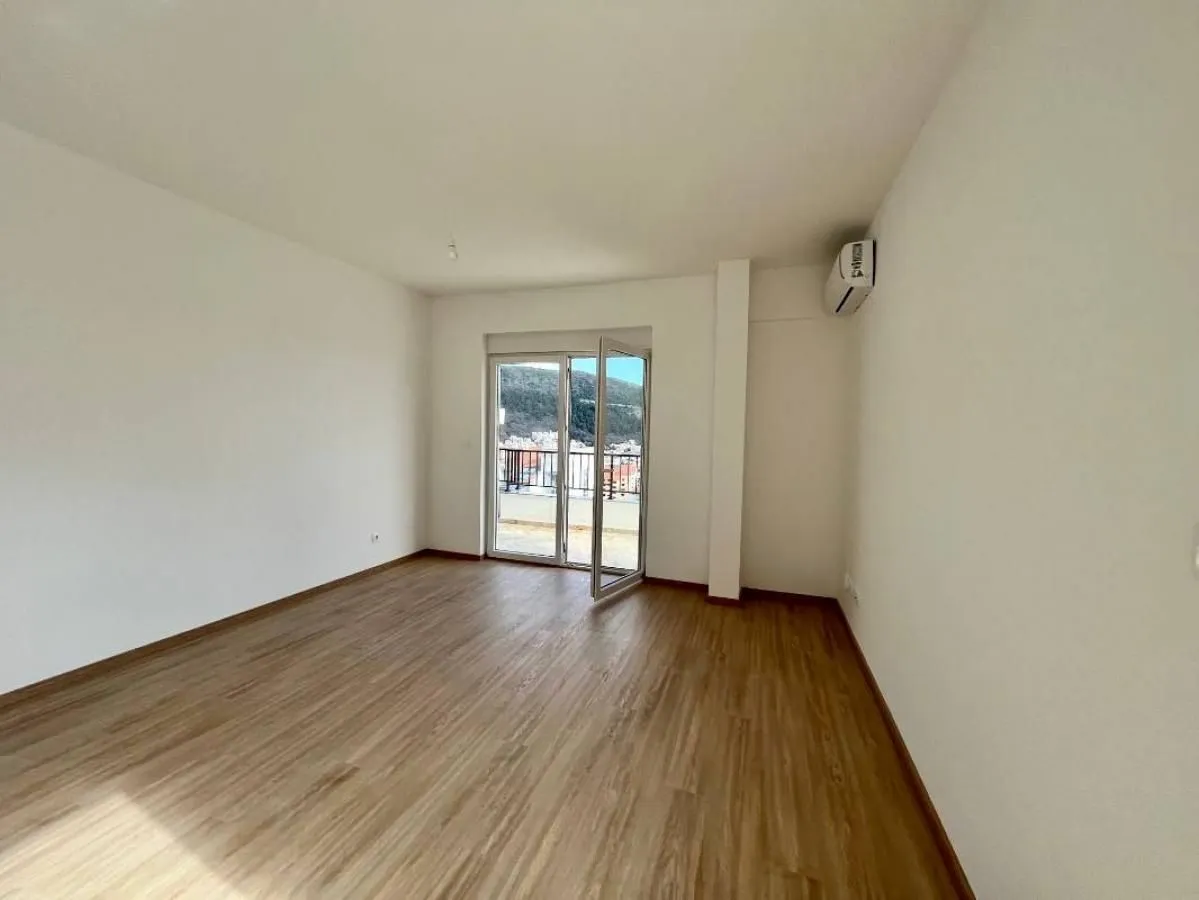 Prodaja, trosoban stan, 91m², Budva, Crna Gora