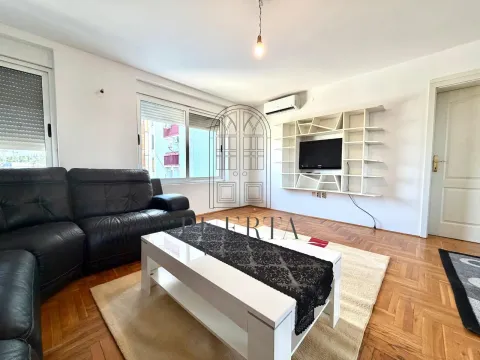 Rent, two bedroom apartment, 56m², Centar, Podgorica - image 2