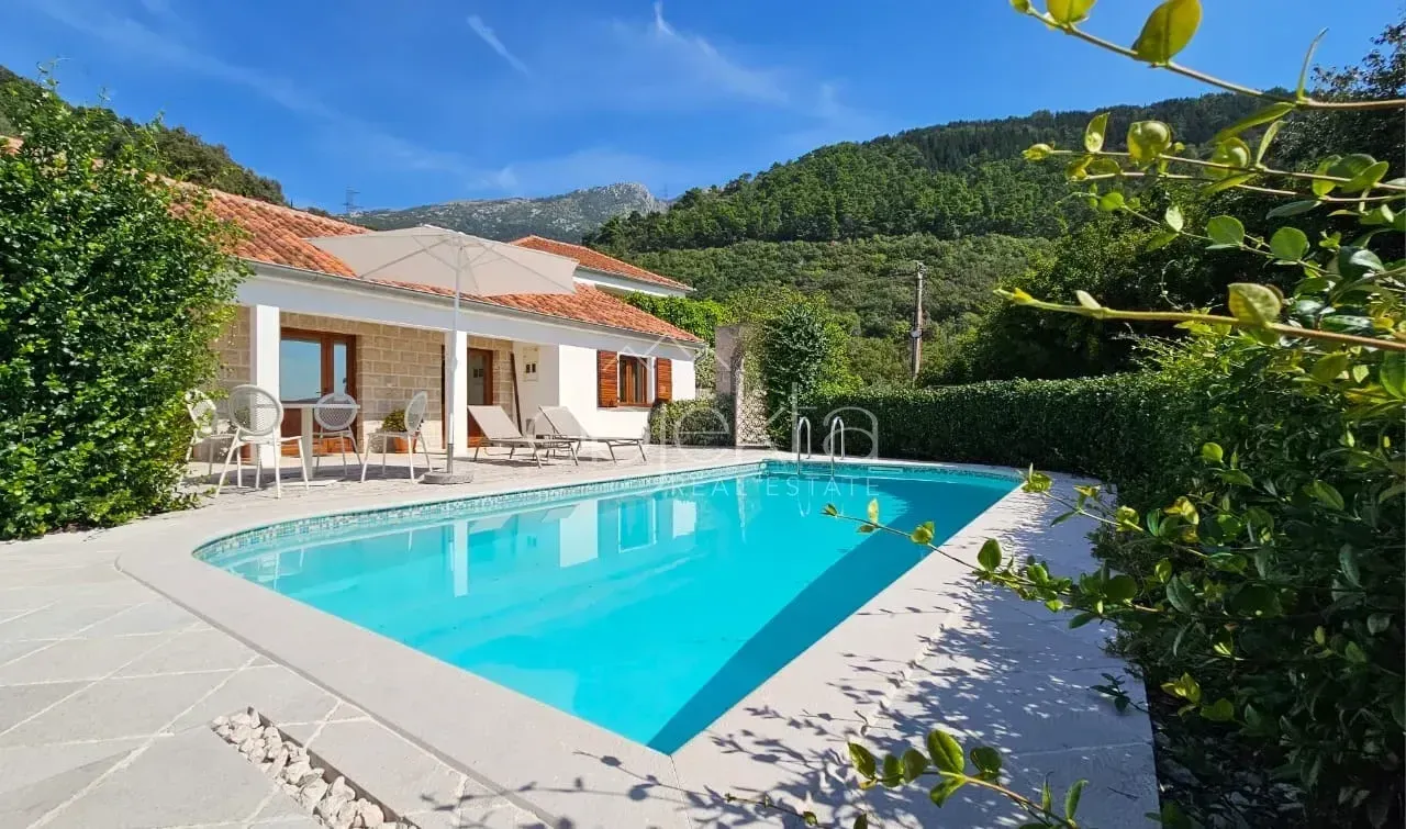 Rent, house, 70m², Kotor, Crna Gora