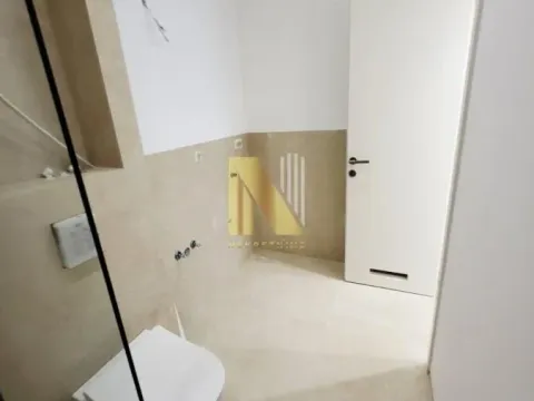 Izdavanje, poslovni prostor, 88m², Bulevar Evrope, Novi Sad Sve Podlokacije - image 13