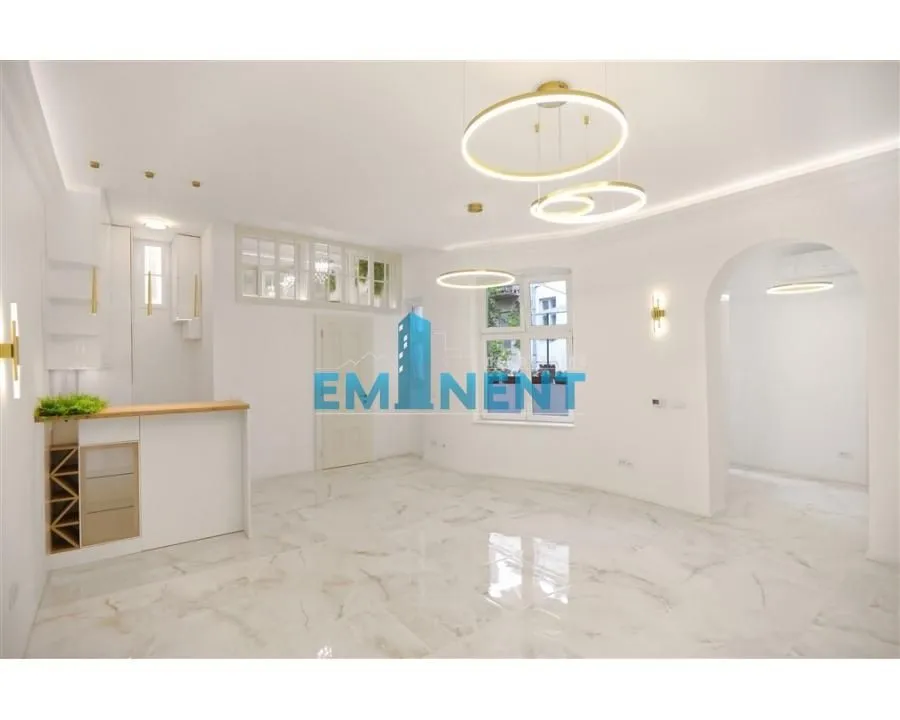Rent, three bedroom apartment, 106m², Stari Grad, Beograd