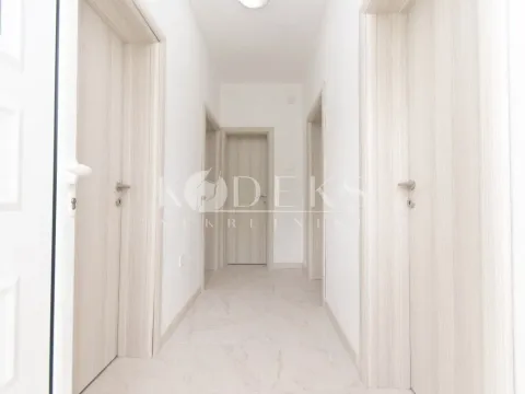 Izdavanje, dvosoban stan, 55m², Gornja Gorica, Podgorica - image 9