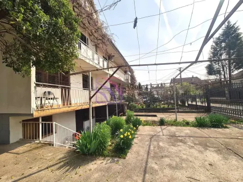 Izdavanje, dvosoban stan, 60m², Tološi, Podgorica - image 8