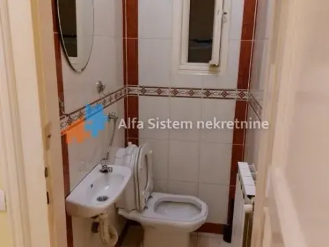Izdavanje, trosoban stan, 70m², Stari Grad, Beograd - image 22