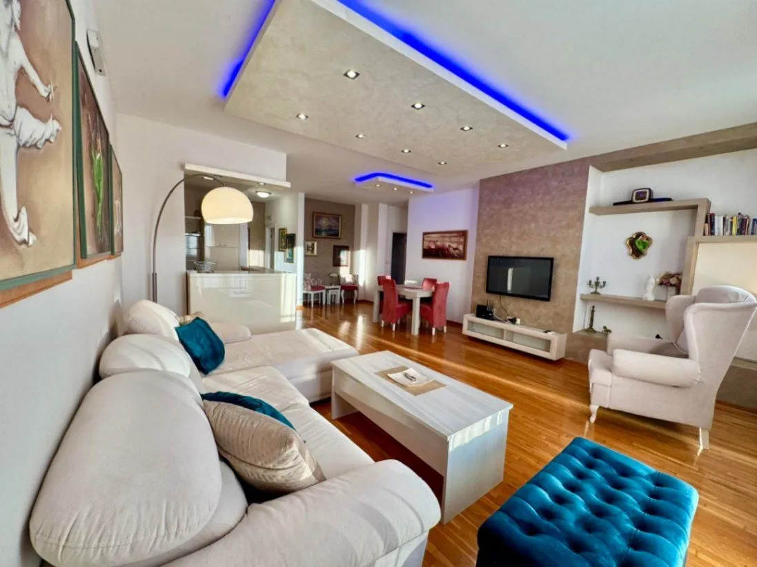 Rent, three bedroom apartment, 112m², Bečići, Budva