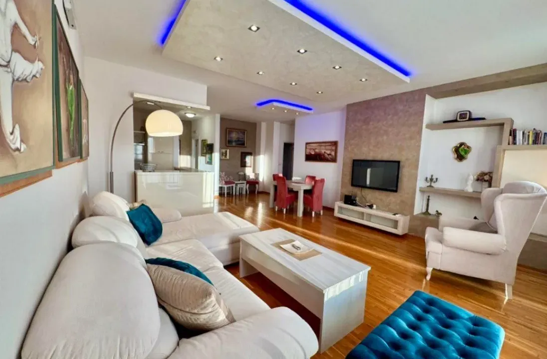 Rent, three bedroom apartment, 112m², Bečići, Budva