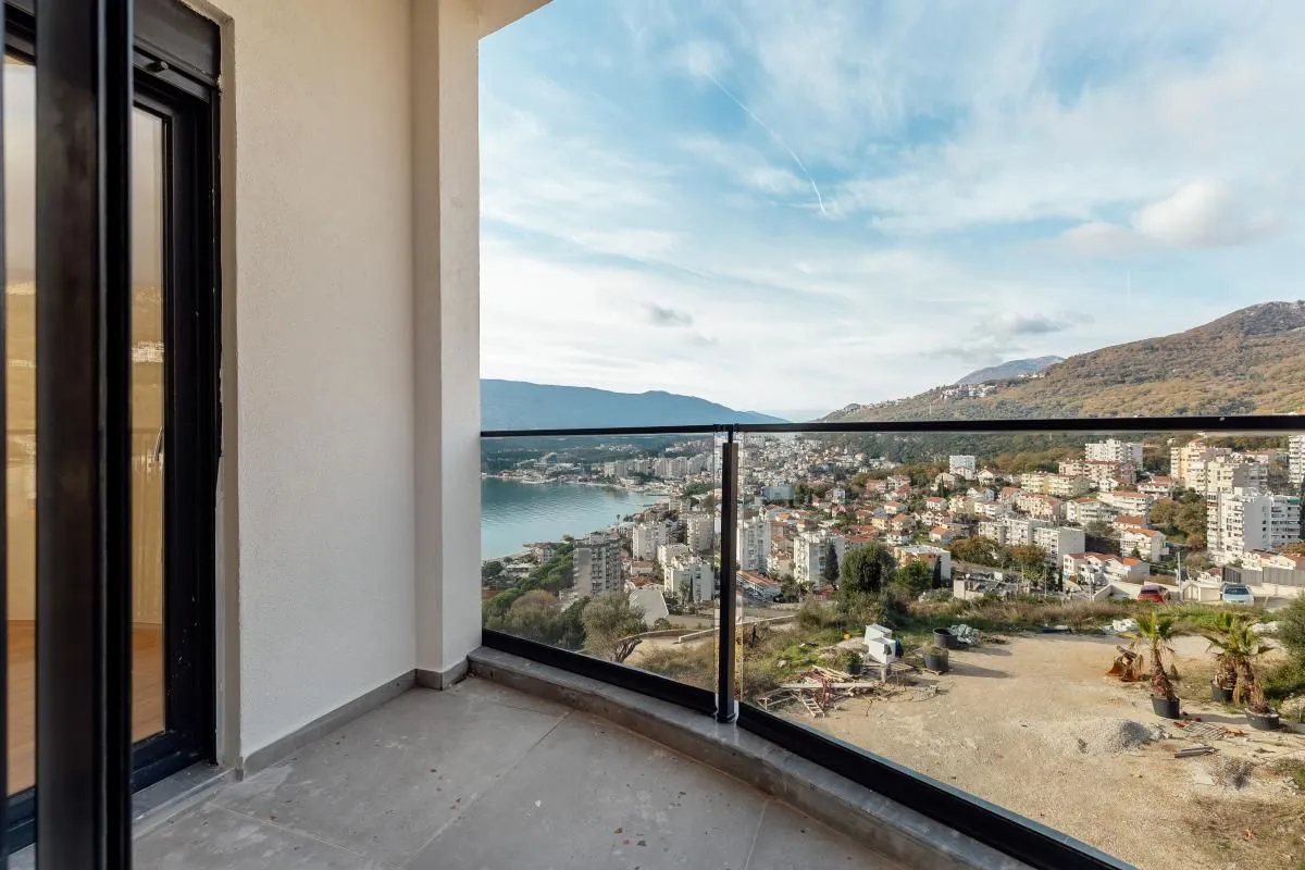 Prodaja, trosoban stan, 119m², Herceg Novi, Crna Gora