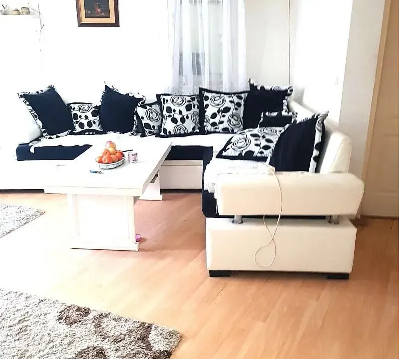 Prodaja, kuća, 81m², Zemun Kalvarija, Zemun Sve Podlokacije