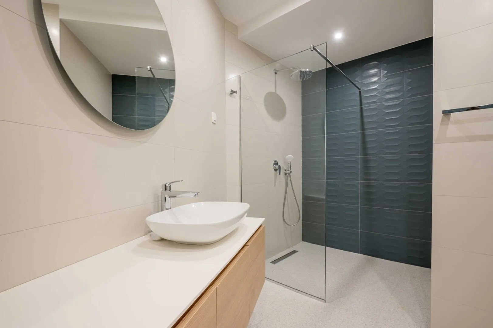 Sale, one bedroom apartment, 69m², Bečići, Budva