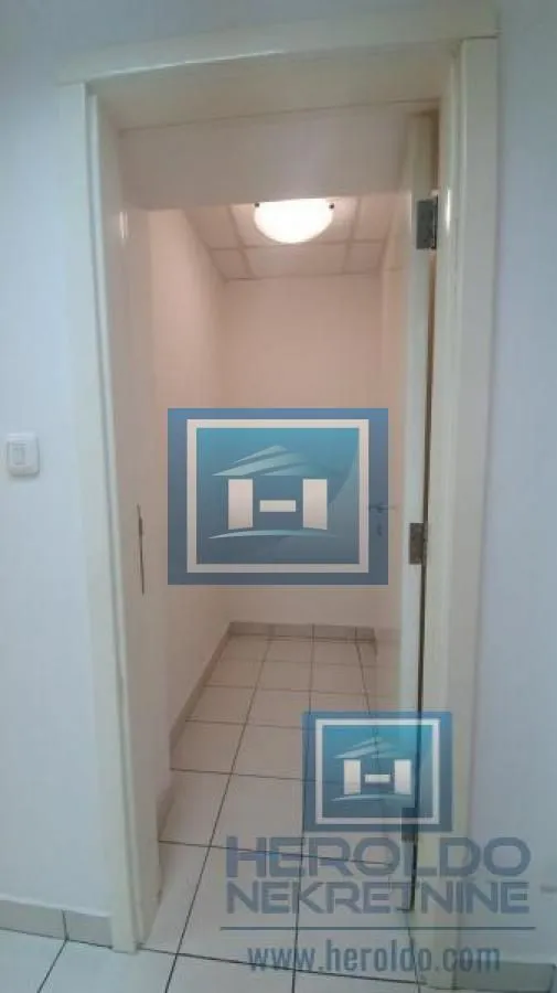 Rent, office space, 171m², Centar, Jagodina