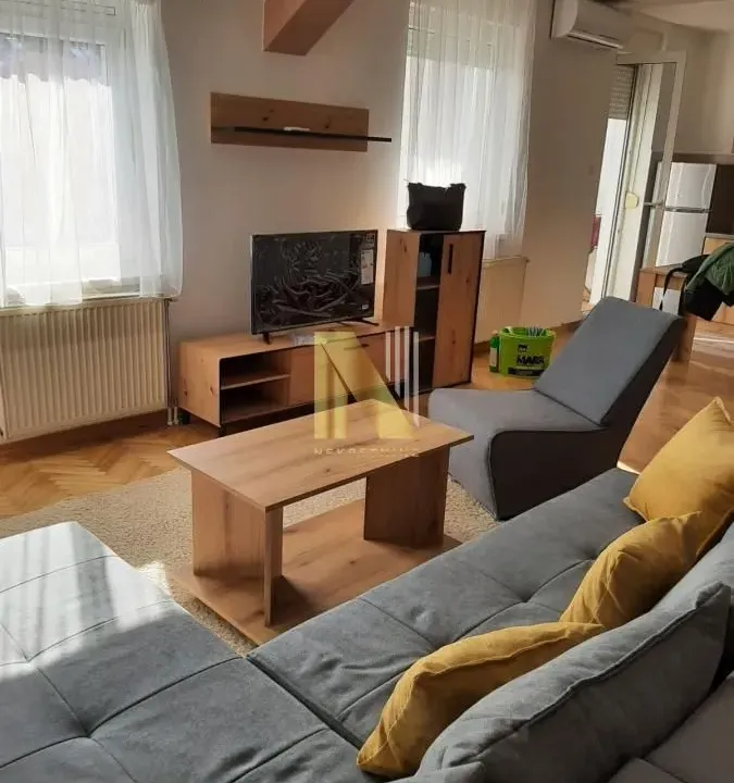 Izdavanje, trosoban stan, 81m², Bulevar Oslobodjenja, Novi Sad Sve Podlokacije