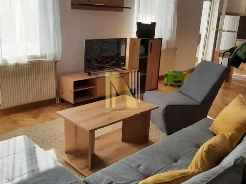 Izdavanje, trosoban stan, 81m², Bulevar Oslobodjenja, Novi Sad Sve Podlokacije