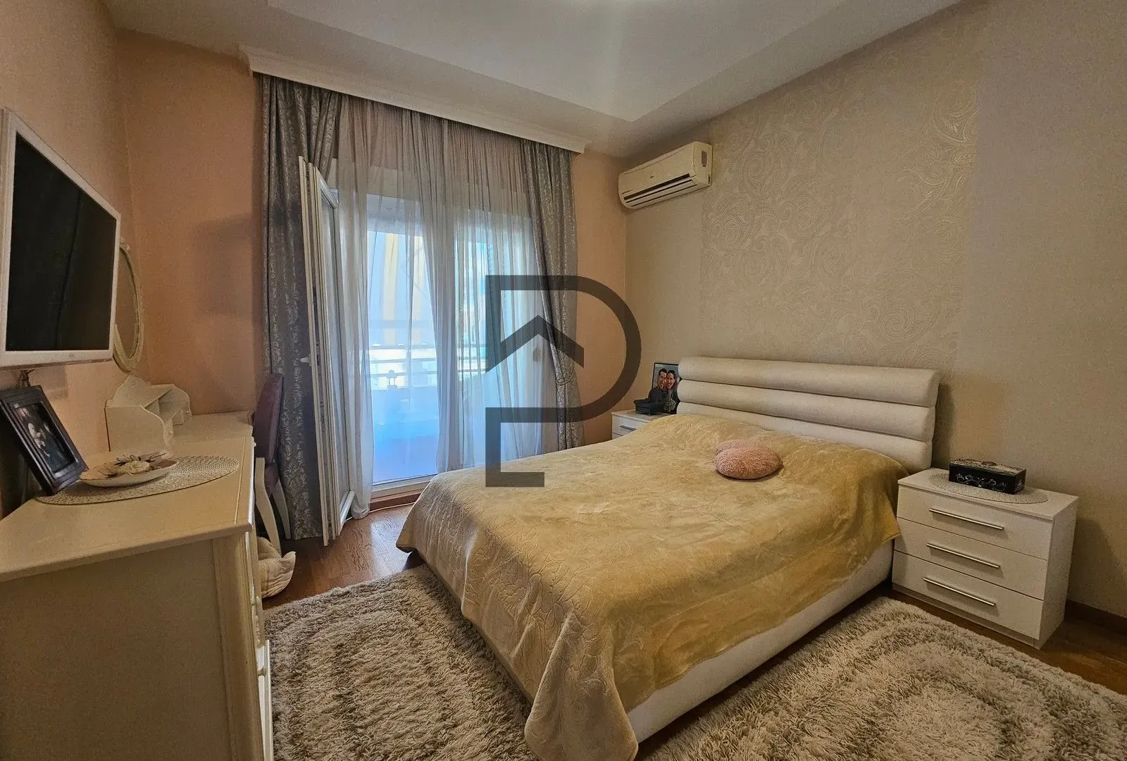 Rent, apartment, 119m², City Kvart, Podgorica