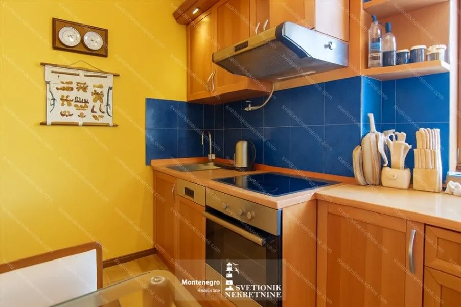 Prodaja, jednosoban stan, 42m², Đenovići, Herceg Novi