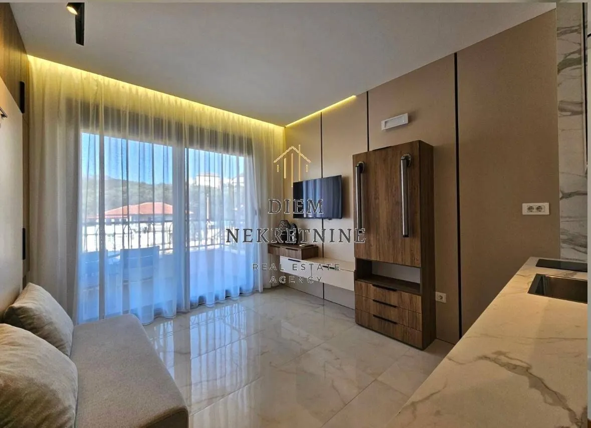 Rent, studio apartment, 25m², Čeluga, Bar