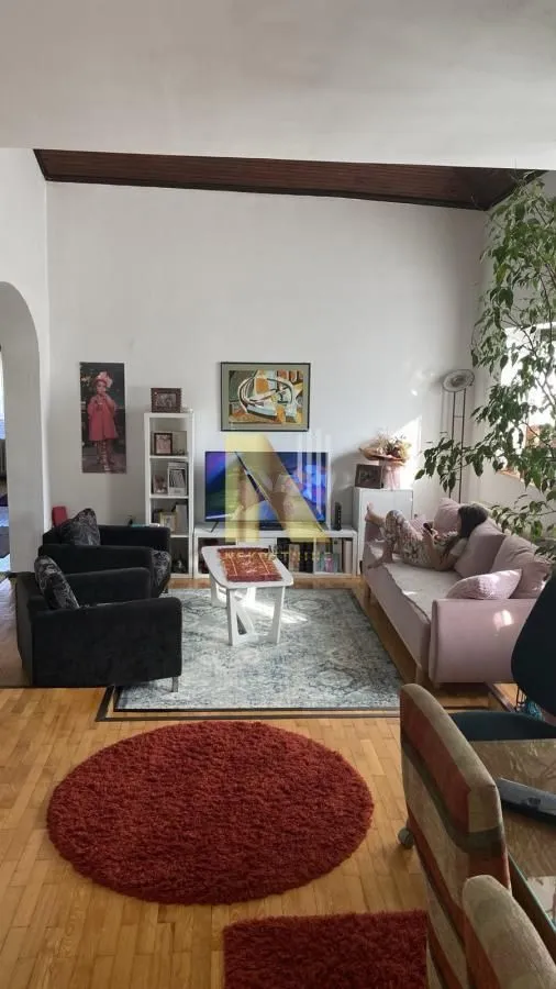 Prodaja, kuća, 256m², Banatić, Novi Sad Sve Podlokacije