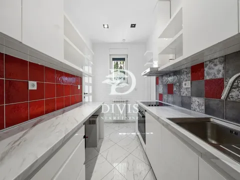 Sale, house, 500m², Zvezdin Stadion, Beograd - image 10