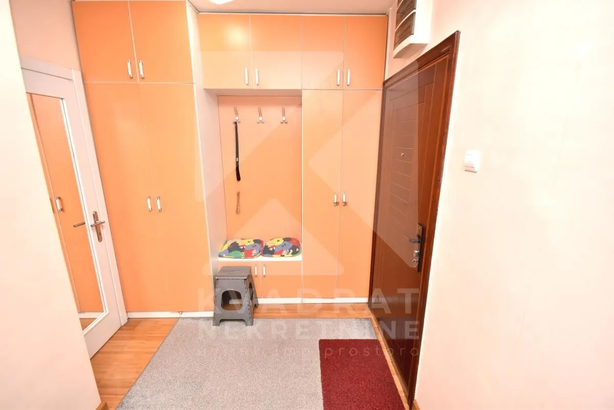 Prodaja, četvorosoban stan, 92m², Lepa Kata, Podgorica