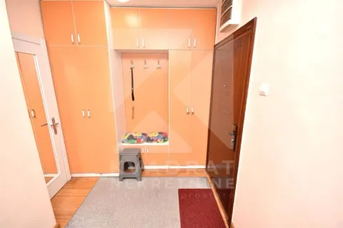 Prodaja, četvorosoban stan, 92m², Lepa Kata, Podgorica - image 16