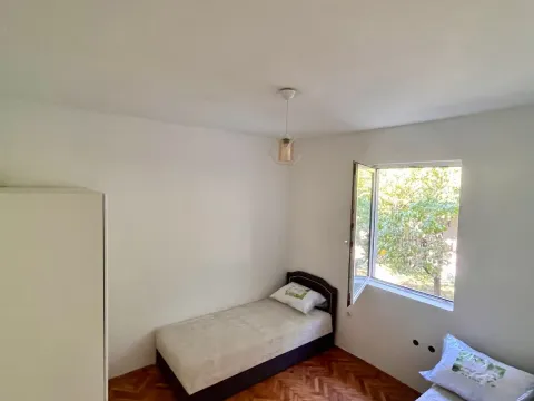 Rent, two bedroom apartment, 85m², Gornja Gorica, Podgorica - image 8