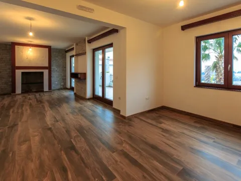 Sale, house, 248m², Bar, Crna Gora - image 15