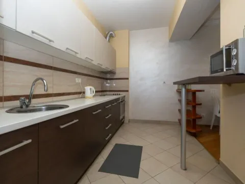 Rent, apartment, 100m², Centar, Podgorica - image 10