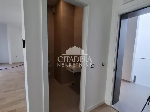 Sale, four bedroom apartment, 131m², Banovo Brdo, Beograd - image 4