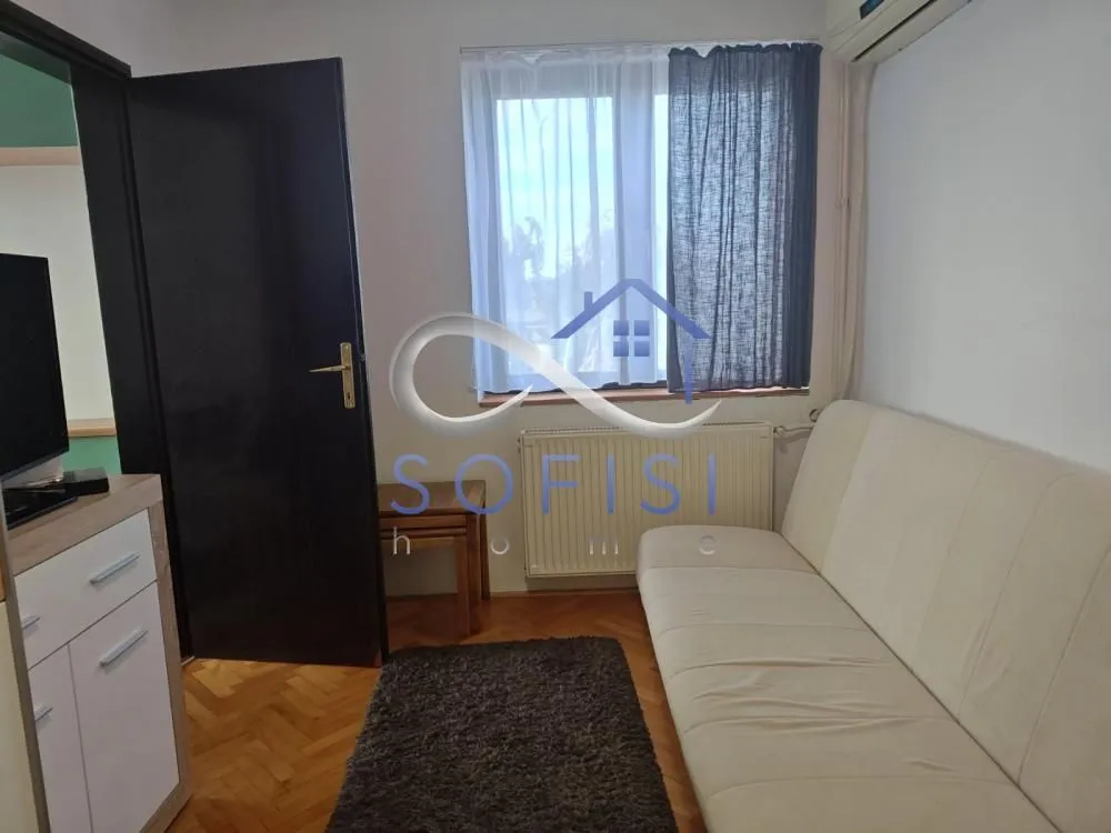 Izdavanje, jednosoban stan, 36m², Centar, Novi Sad