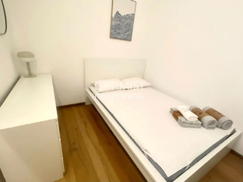 Rent, two bedroom apartment, 35m², Stari Grad, Beograd