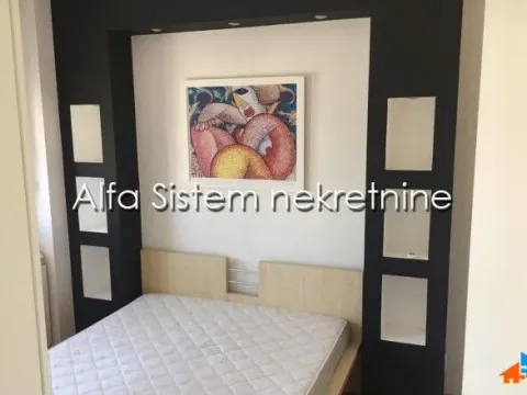 Izdavanje, četvorosoban stan, 140m², Đeram Pijaca, Beograd - image 9