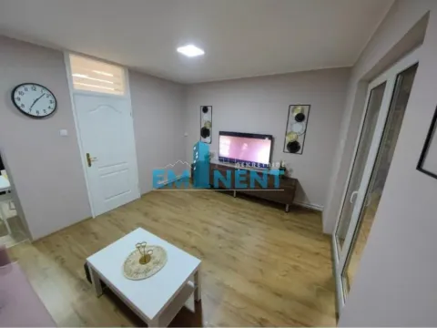 Izdavanje, dvosoban stan, 59m², Senjak, Beograd - image 3