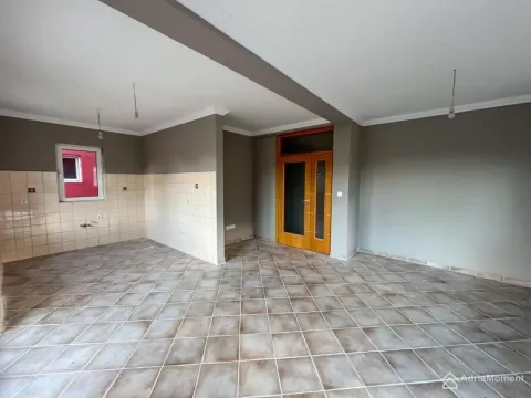 Prodaja, dvosoban stan, 79m², Kotor, Crna Gora - image 3