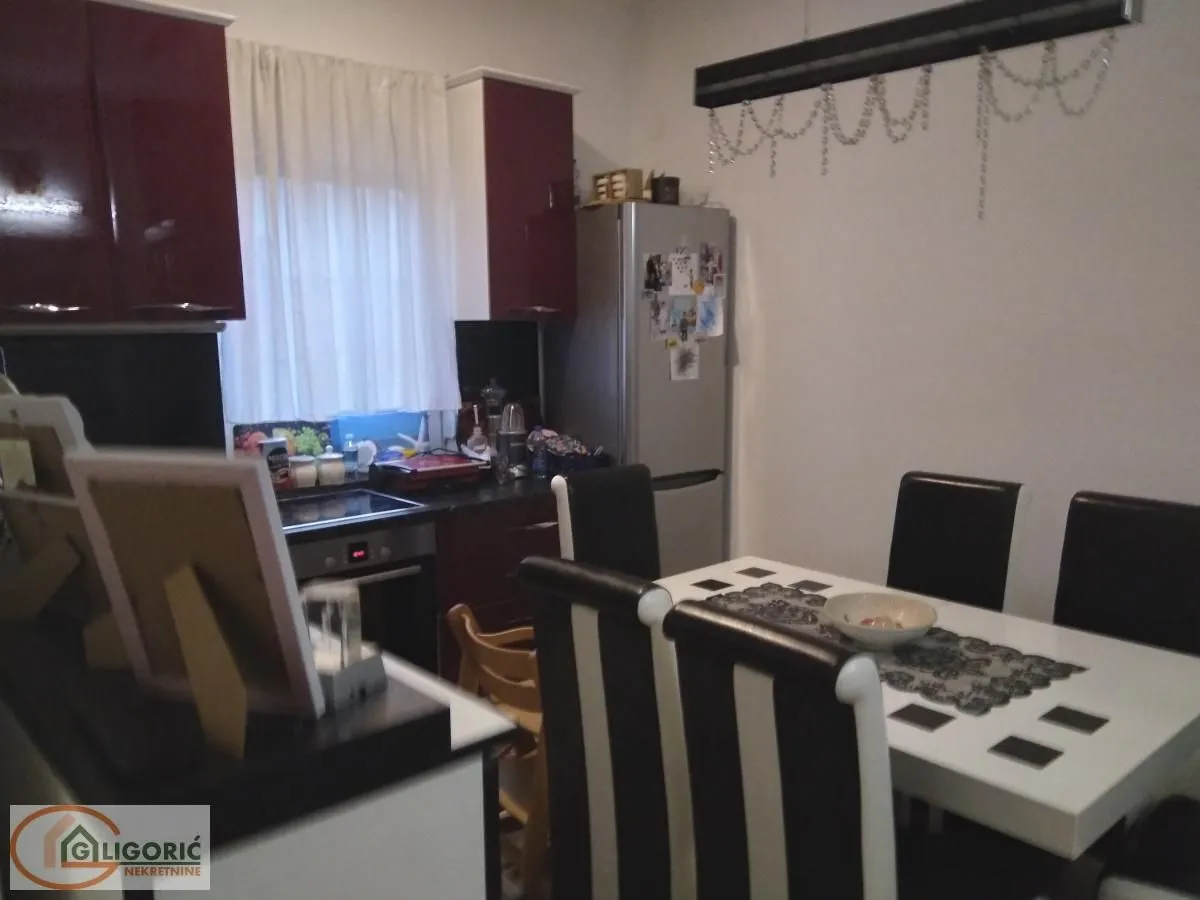 Sale, four bedroom apartment, 106m², Čubura, Beograd