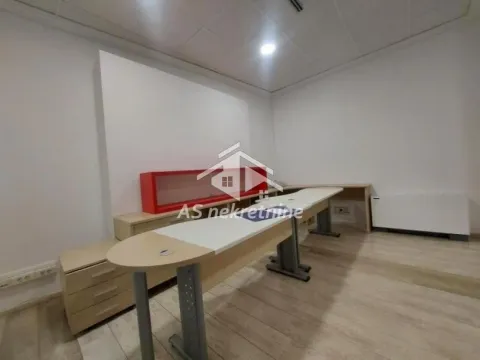 Izdavanje, poslovni prostor, 259m², Stari Grad, Beograd - image 19