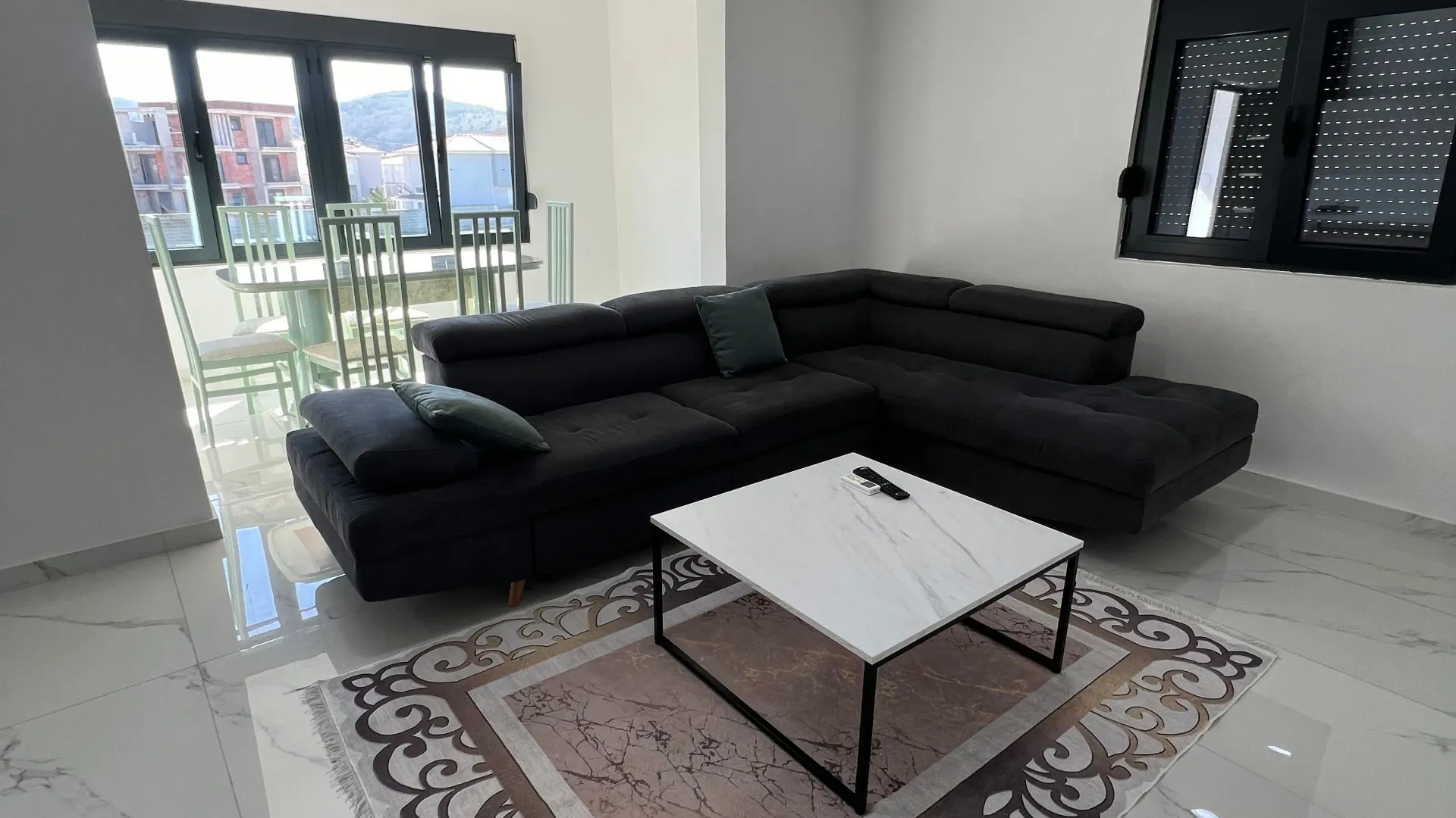 Rent, two bedroom apartment, 85m², Tomba, Bar