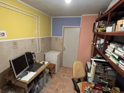 Prodaja, kuća, 274m², Tavrića obori, Jagodina - image 25