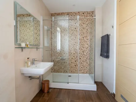 Sale, three bedroom apartment, 78m², Budva, Crna Gora - image 8