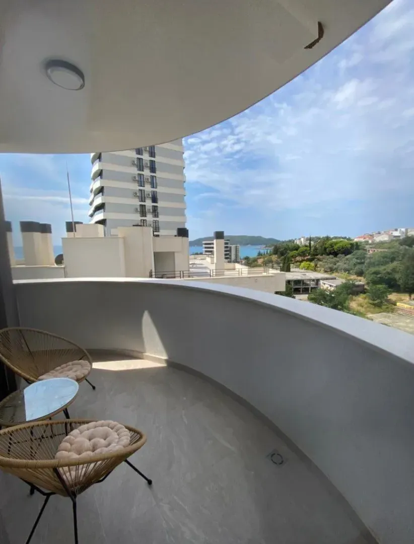 Sale, one bedroom apartment, 42m², Bečići, Budva
