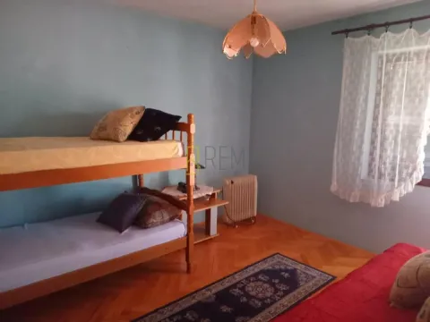 Prodaja, kuća, 232m², Tološi, Podgorica - image 18
