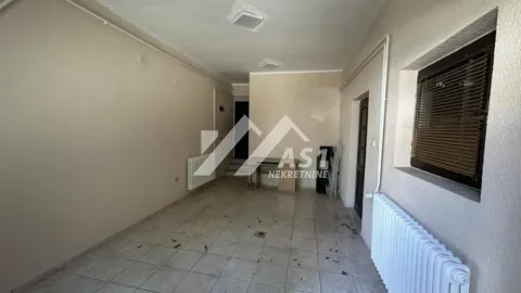 Poslovni prostor in Salajka