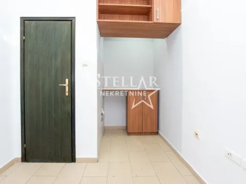 Rent, office space, 18m², Vezirov Most, Podgorica - image 2