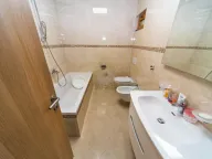 Prodaja, kuća, 200m², Rogami, Podgorica - image 20