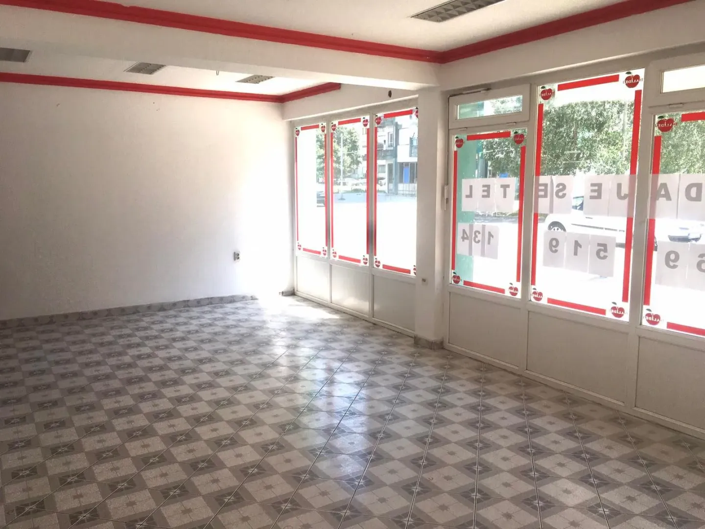 Rent, office space, 100m², Centar, Nikšić