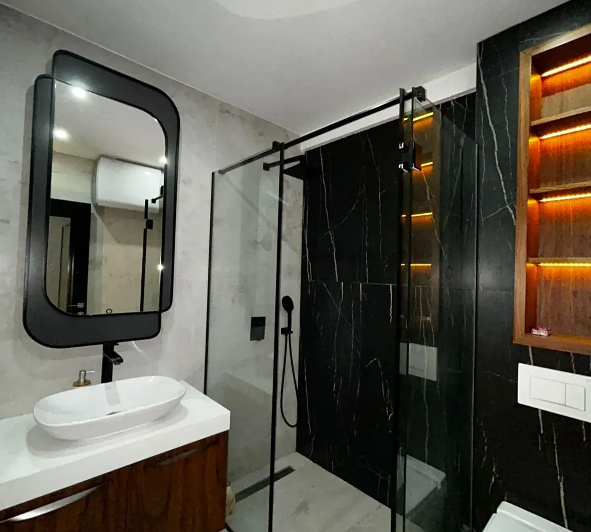 Rent, two bedroom apartment, 110m², Pod Kuk, Tivat