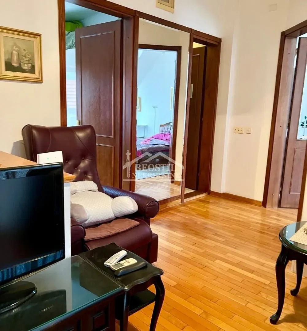 Prodaja, stan, 96m², Stari Grad, Beograd