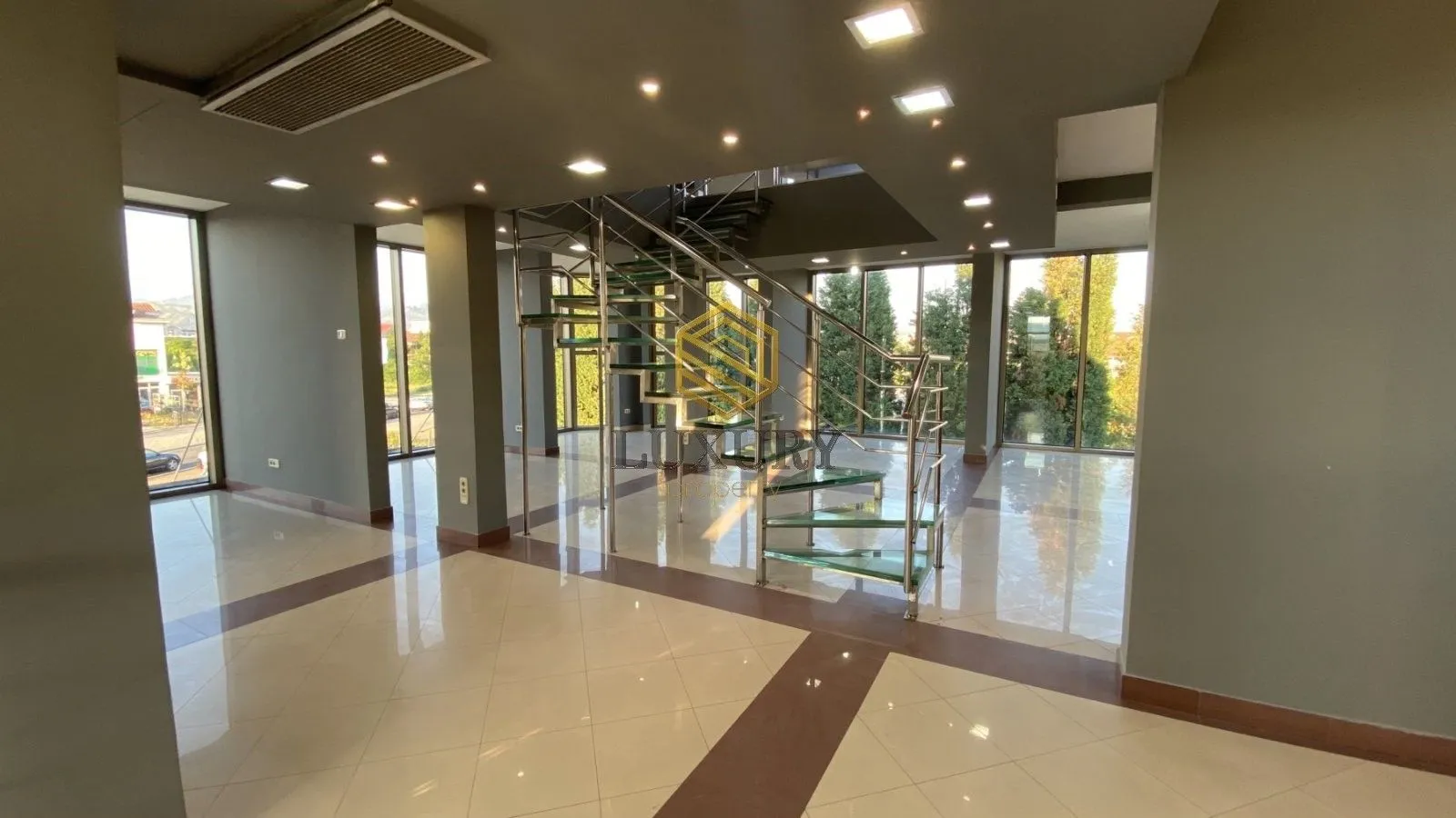 Rent, office space, 460m², Zabjelo, Podgorica